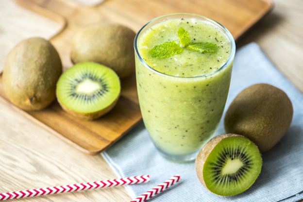 Kiwi juice: Kiwi smoothie