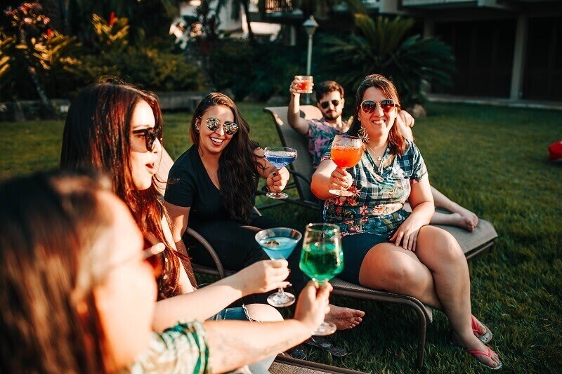 alcohol free cocktail - a trendy type of beverage