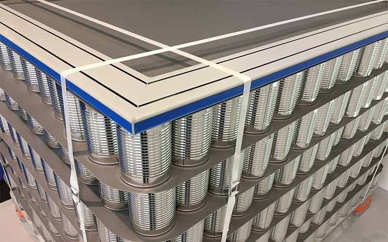A fully-loaded pallet for aluminum can