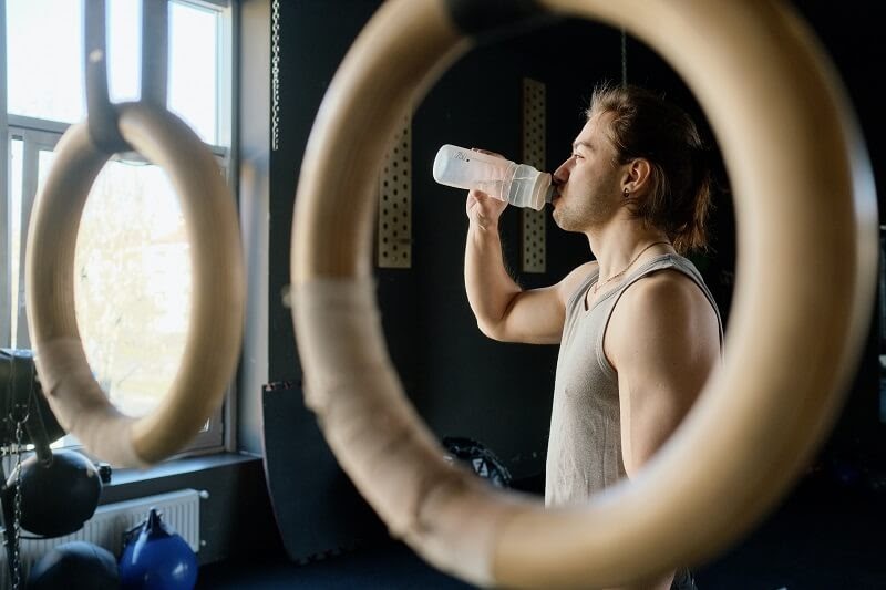 Making use of the hot-fill process to increase the shelf life of beverages