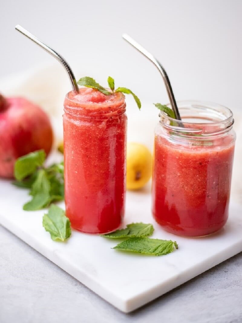 Some kinds of fresh-squeezed juice preserve nutrients and mint taste