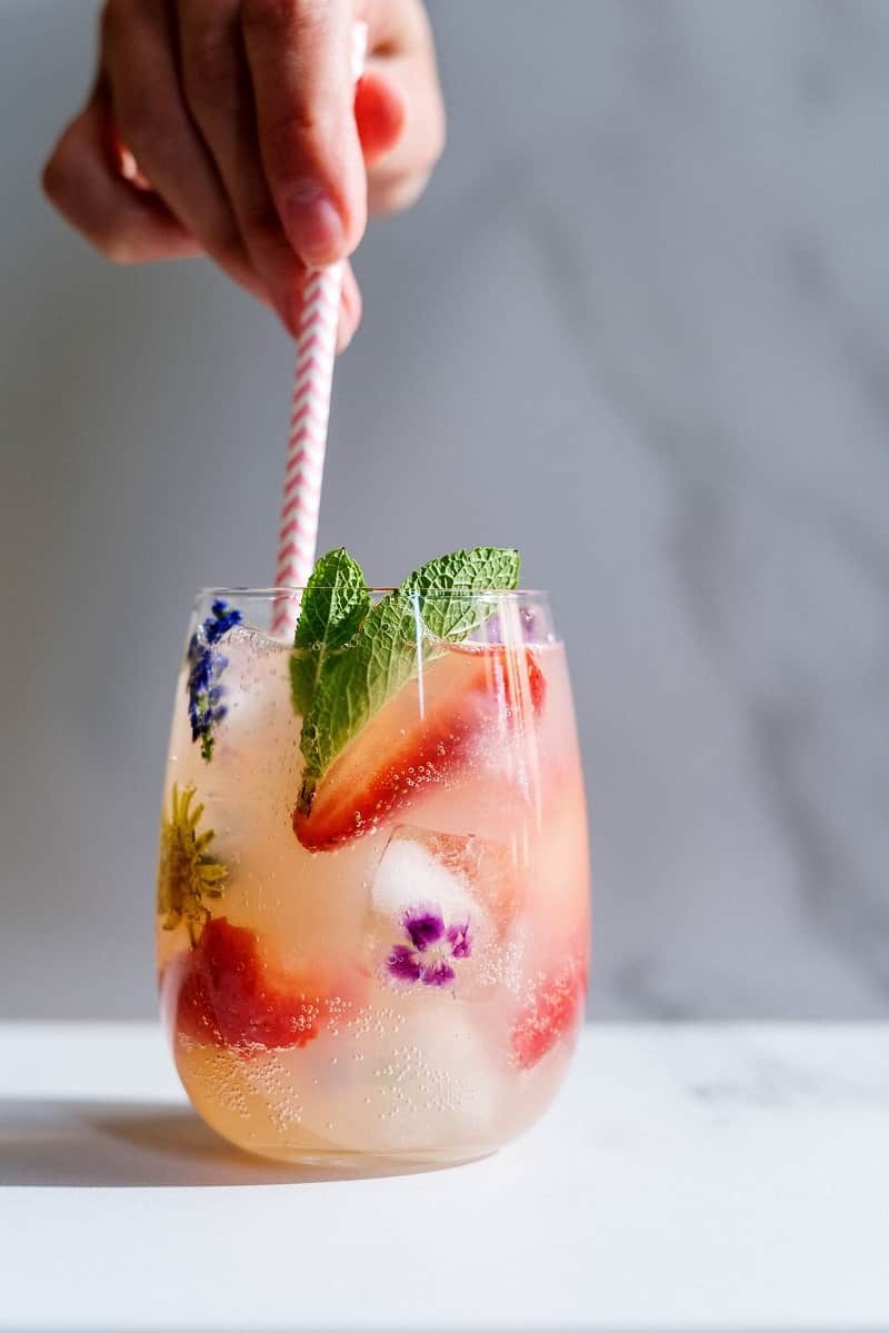 Detox drinks are a combination of water and fruits, vegetables, herbs or other natural ingredients