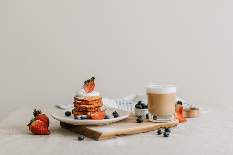 A food and beverage control system allows you to manage ingredient pricing better
