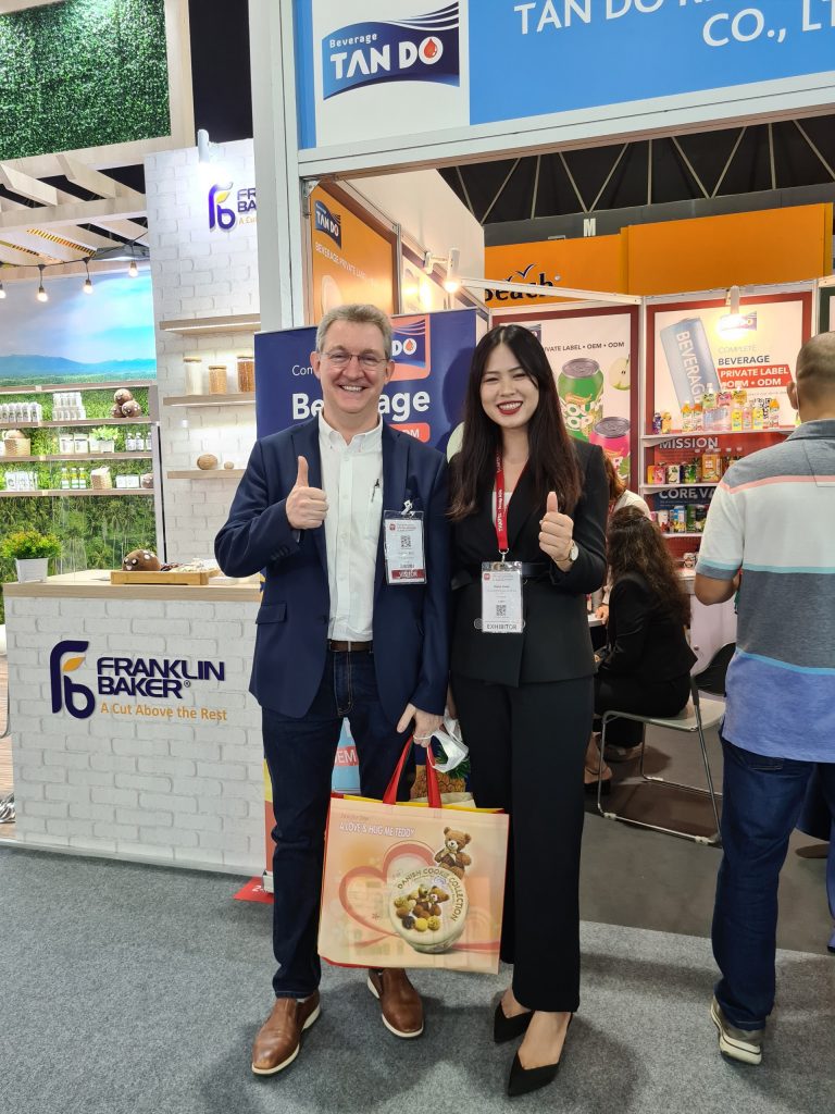 Jessy and her customer