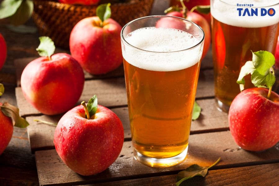 Apple Juice - A Natural Source of Hydration