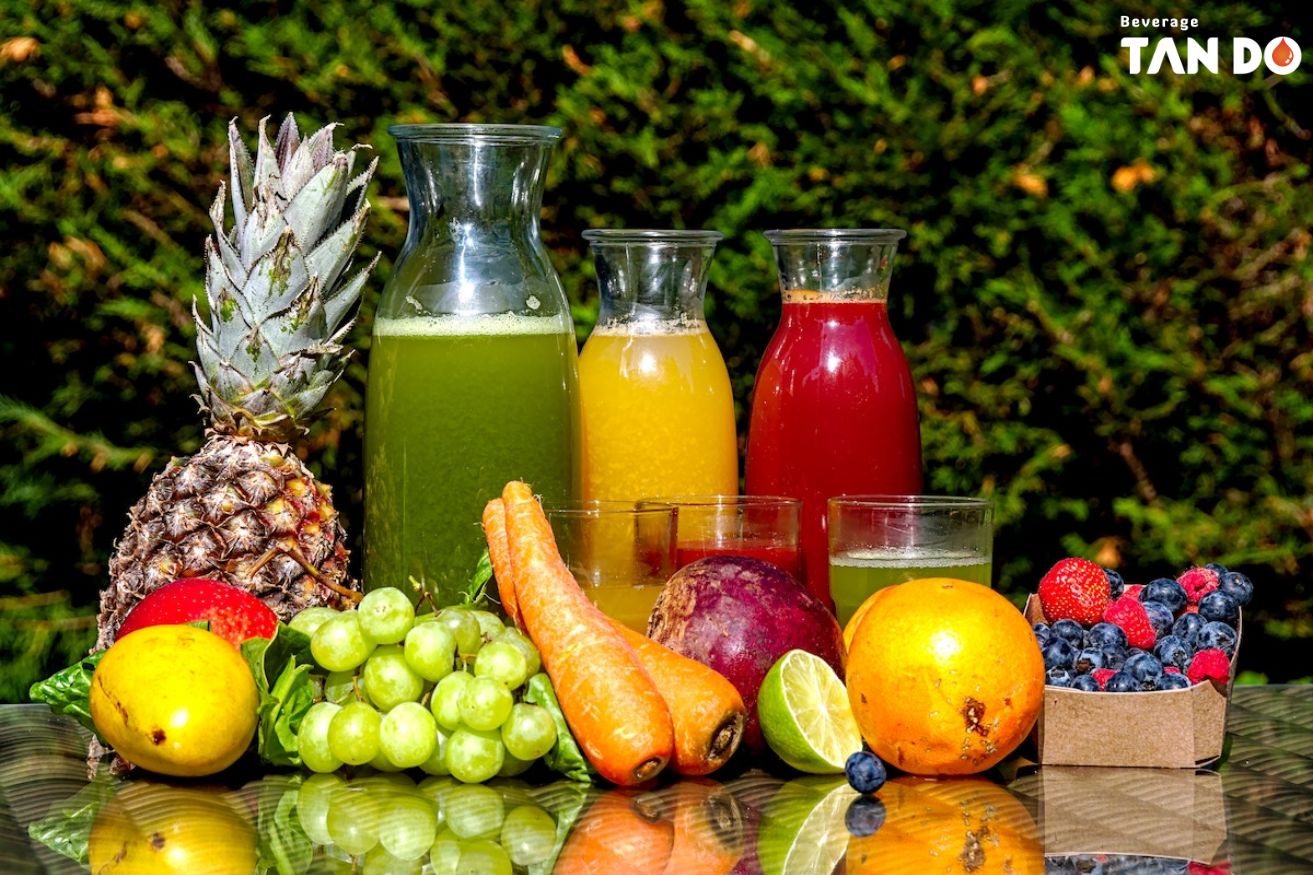 Top 8 Healthiest Fruit Juices: Nutrition Facts, Benefits & Tips